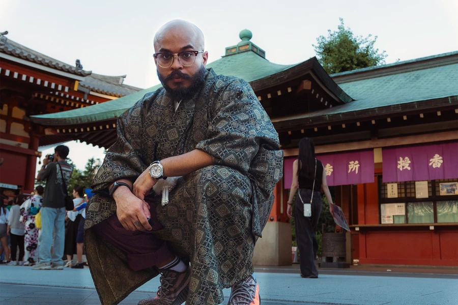 Portrait outside a Japanese temple